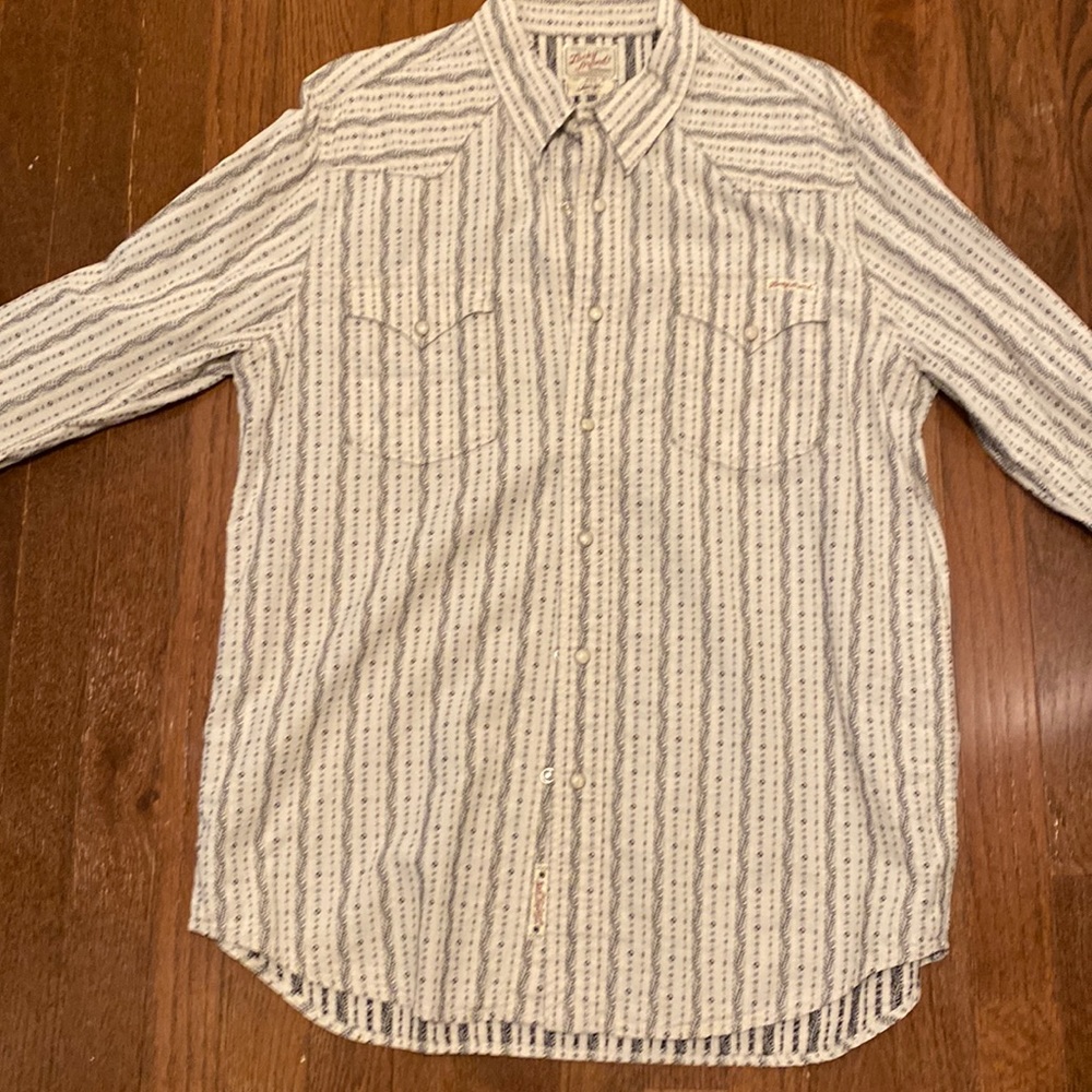 Snap button shirt